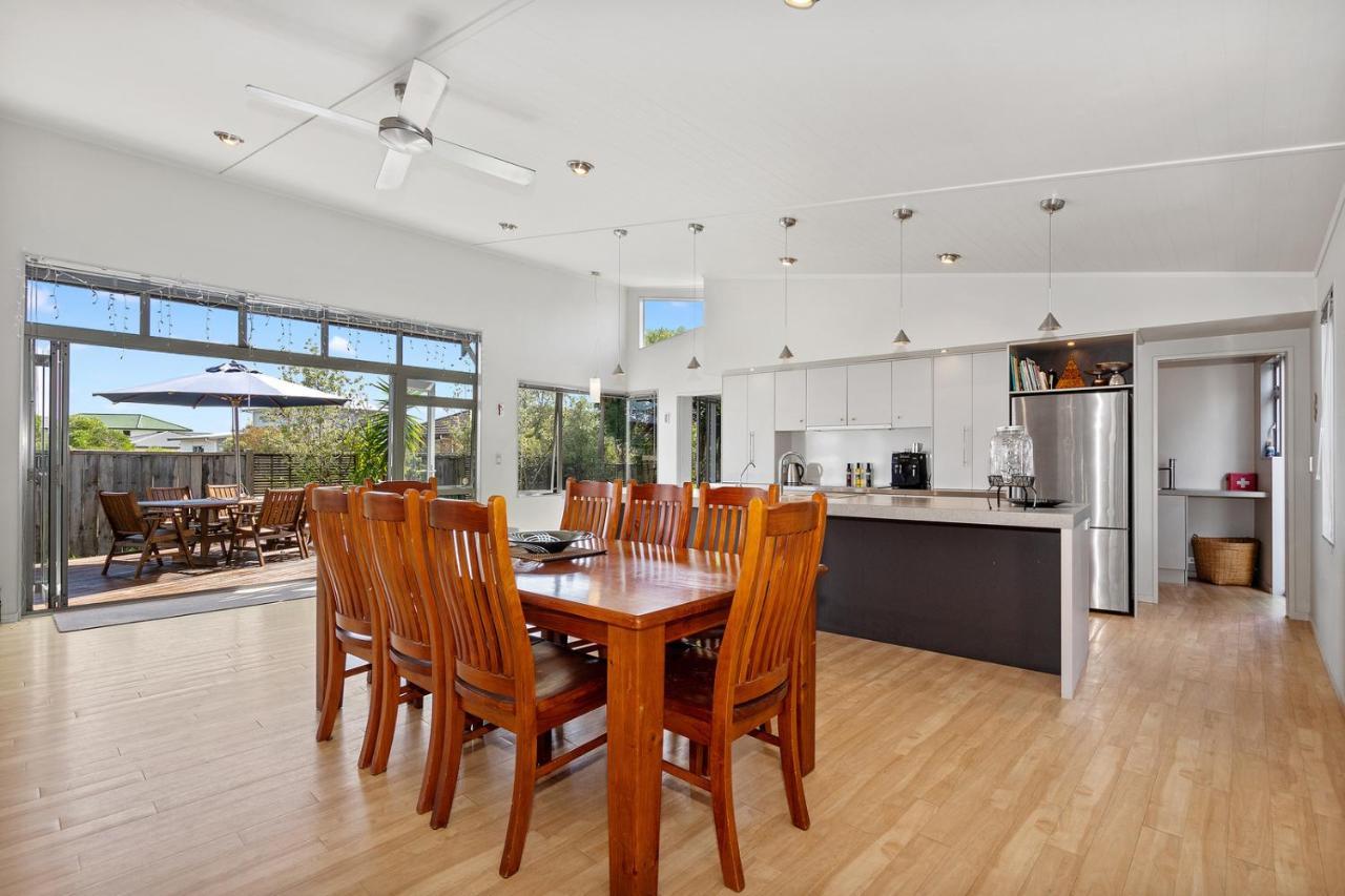 Restful Ruakaka - Ruakaka Holiday Home 외부 사진